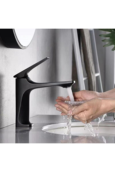 Choice صنبور حوض حمام حديث مطلي بالماء من النحاس الأسود بمقبض واحد مثبت على س...