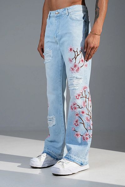 İkao Regular Fit Flare Jeans with Embroidery Detail