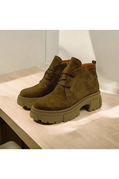 Ametist حذاء سارة كاكي سويدي بسحاب للنساء