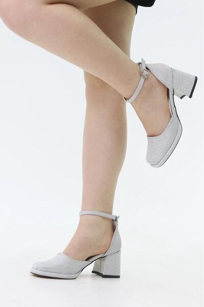 FS KOMBİN COLLECTİON حذاء نيلو نسائي بكعب مغلق من الأمام باللون الفضي اللامع