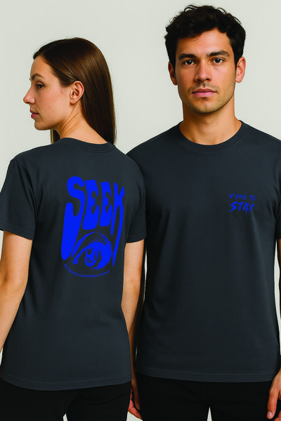 By Caspita Fashion تي شيرت Lenithra Blue Seek مطبوع عليه نص خلفي للجنسين مقاس...