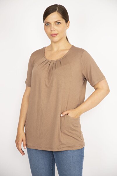 Şans Γυναικεία μπλούζα τσέπης μπροστινή πλισέ γιακά Camel Plus Size 65n36640