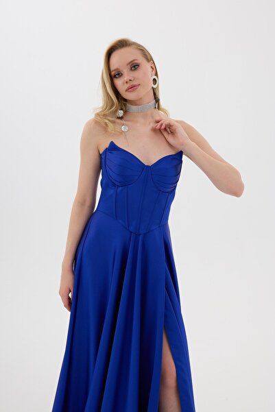 Carmen Saks Yırtmaçlı Kedi Kulağı Saten Abiye Elbise