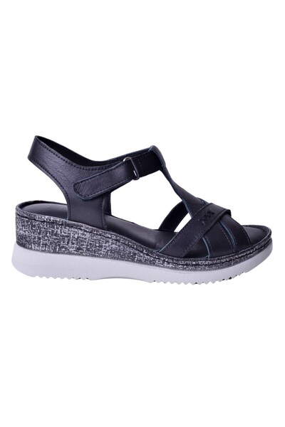 İskarpin Femi 443 Дамски кожени сандали с подплатени токове