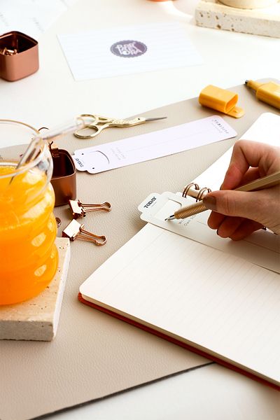 PAPERORA Σημειωματάριο με λινό ριγέ A5 σπειροειδές - Σκληρό εξώφυλλο, Χωρίς ημερομηνία