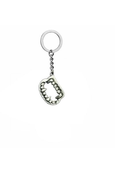 Herşey Nota Vampire Fangs Keychain – Gothic Themed Accessory