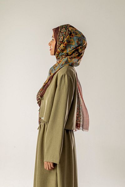 FLEUR SOİE Emberroot Ethnic Patterned 100% Indian Silk Shawl