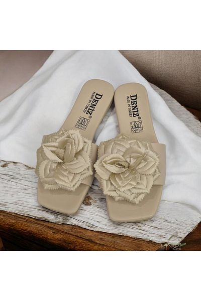 Moda fiesta Summer Women's Slippers with Flower Accessories