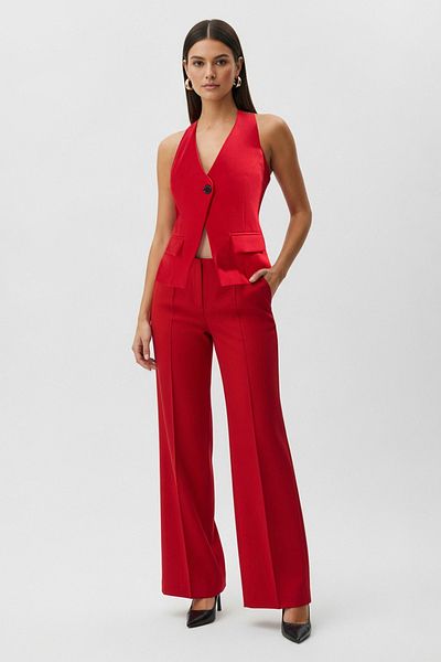 Trendyol Collection Rote, normale, einfarbige Neckholder-Weste mit einem Knopf TWOSS25YE00087