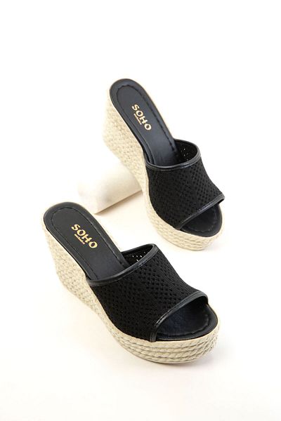 SOHO Schwarze Damenschuhe mit Keilabsatz 20658