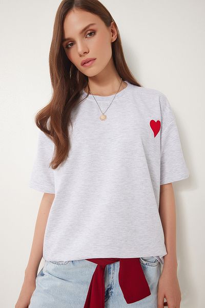 Happiness İstanbul Women's Gray Melange Heart Embroidered Knitted T-Shirt Zv00299