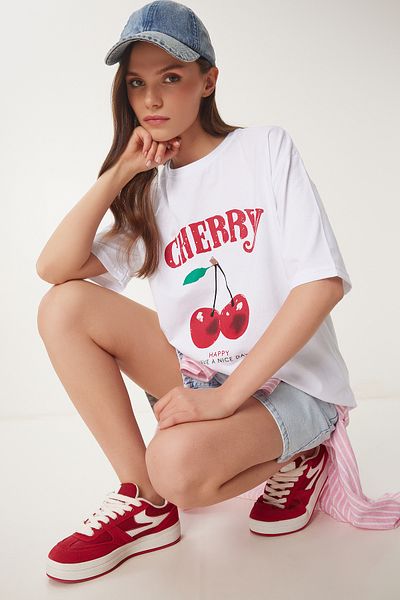 Happiness İstanbul Women's White Cherry Printed Cotton Knitted T-Shirt Zv00301