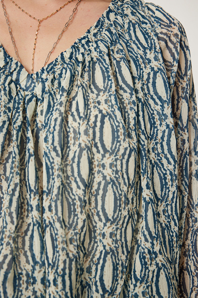 Happiness İstanbul Γυναικεία καλοκαιρινή μπλούζα σιφόν με πράσινο σχέδιο V λαιμόκοψης NS00419