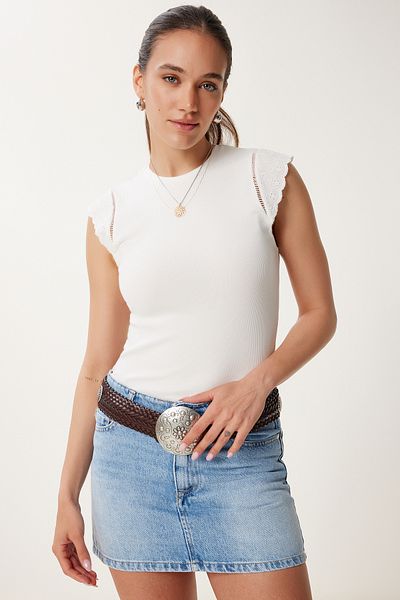 Happiness İstanbul Women's Ecru Scalloped Ribbed Knitted Blouse Ub00387