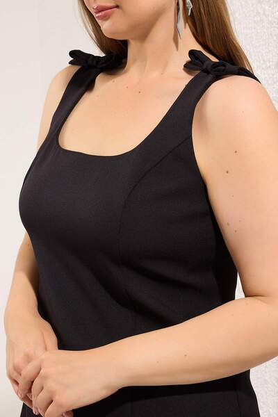 Trendyol Curve Czarna tkana sukienka Finike w dużych rozmiarach