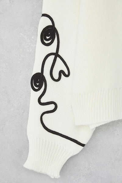 Trendyol Collection Ecru Sleeve Embroidered Crew Neck Knitwear Sweater Twoaw26Kz00037