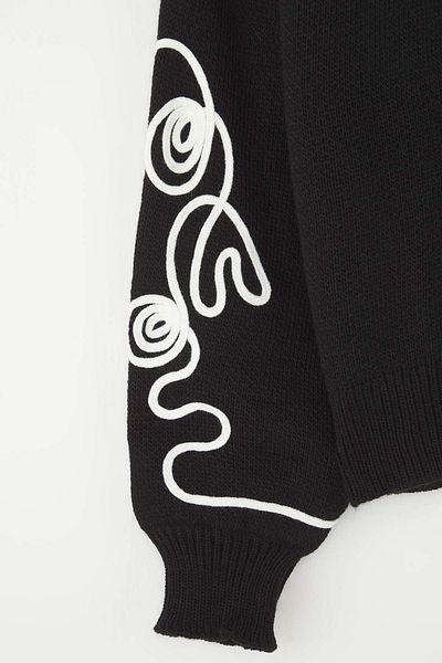 Trendyol Collection Black Sleeve Embroidered Crew Neck Knitwear Sweater Twoaw26Kz00037