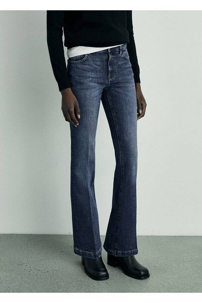MANGO Woman Low-waisted flare jeans