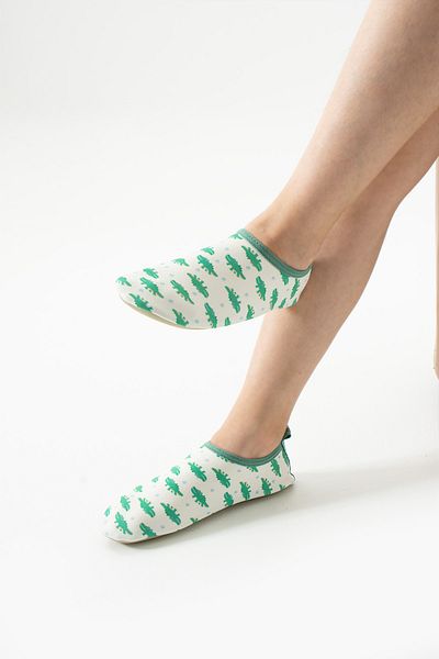 Archi Durable Sea and Pool Booties with Anti-Slip Soles and Ergonomic Design