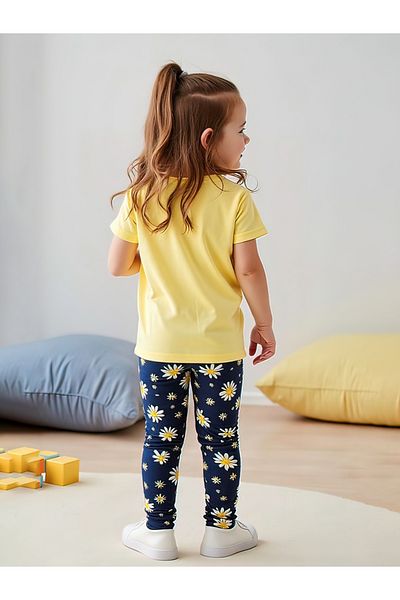 Take Two By Styli طقم أطفال مكون من قطعتين من تي شيرت بأكمام قصيرة وبنطال ضيق بطبعة زهور