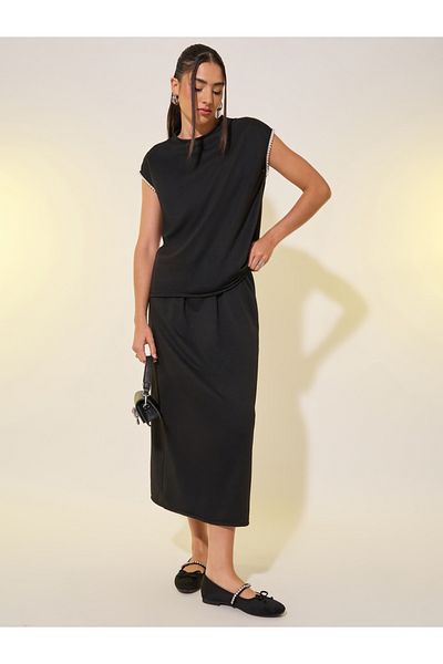 Styli Faux Pearl Detail Short Sleeve Top and Skirt Co-Ords