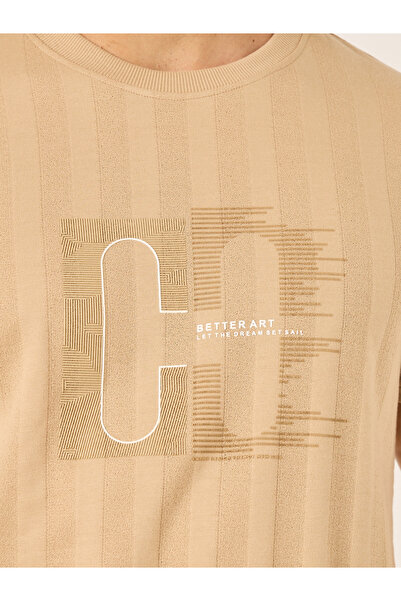 Fort Collins By Styli Men Graphic Printed Short Sleeve Regular Fit T-Shirt