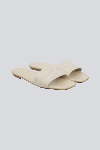 Emporio Armani Women's All Surface Monogram Leather Sole Thin Heel Beige Slippers X3P847 Xr381-E617