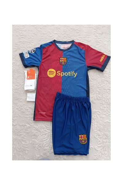 yenteks COPIE - Tricou de fotbal pentru copii Barcelona Laminated Patch Set de 4 tricouri+pantaloni scurți+șosete+brățară