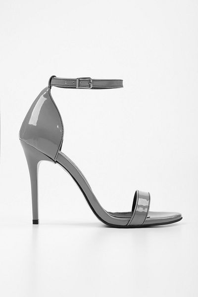 Shoeberry Γυναικεία παπούτσια Lina Grey λουστρίνι με μονό λουράκι με τακούνι