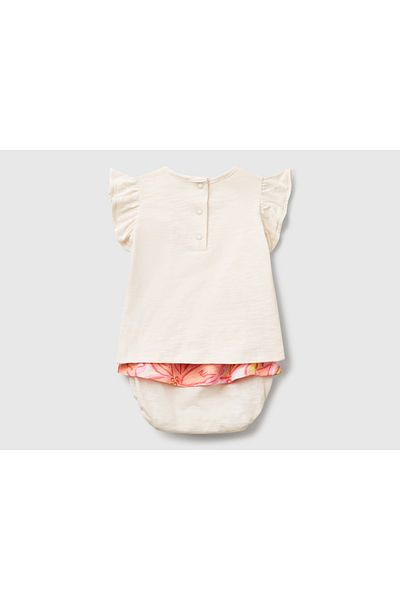 United Colors of Benetton Baby Ecru T-Shirt with Embroidered Front and Ruffled Sleeves and Patterned Shorts Skirt Set