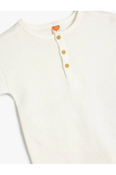 Koton Button Detailed Short Sleeve Cotton Crew Neck Basic T-Shirt