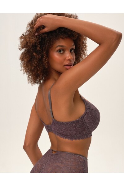 ESOTIQ Sutien ușor căptușit cu dantelă florală și pandantiv auriu | Confort și susținere ridicate | Idylla