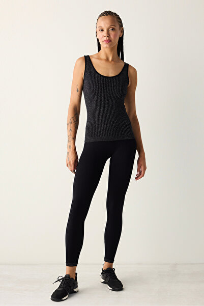 Penti Siyah Simli  Dikişssiz Üst