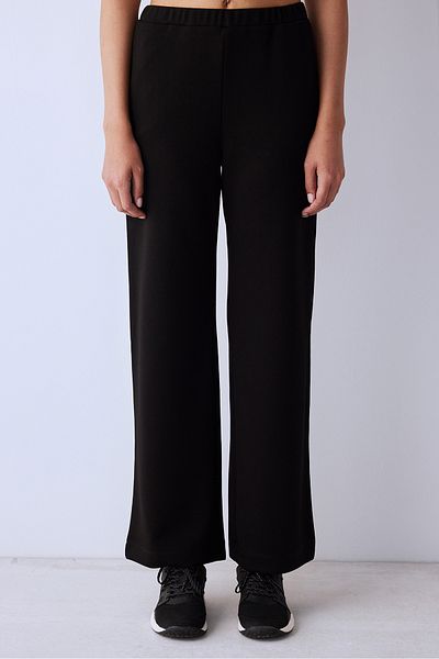 Penti Schwarze, lockere, seidige Hose