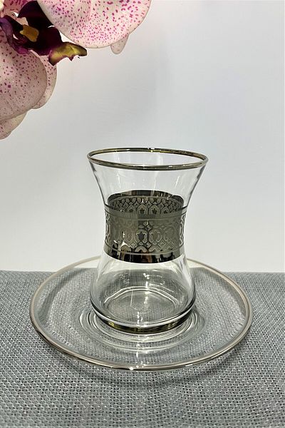 Paşabahçe 12-Piece Tea Set with Pasabahce Fine Cups and Tea Plates Silver Tulip Decor