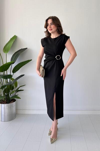 MaziButik Shirring Buckle Dress Black