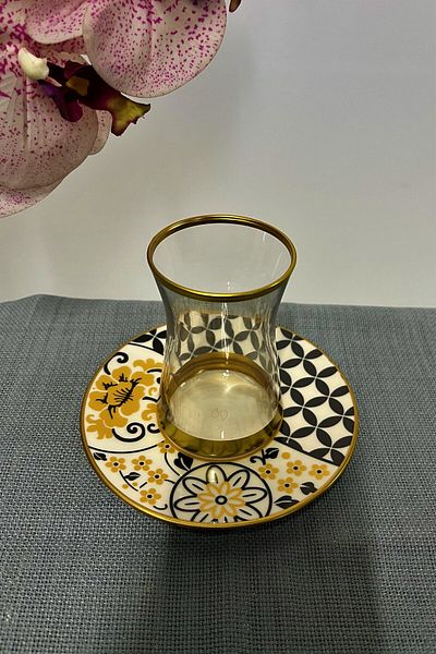 Paşabahçe 12 Pieces Tea Set with Pasabahce Heybeli Tea Cup and Porcelain Plate