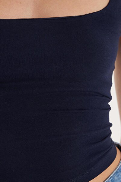 Tudors Kadın Slim Fit Dar Kesim İnce Askılı Kare Yaka Lacivert Crop Atlet