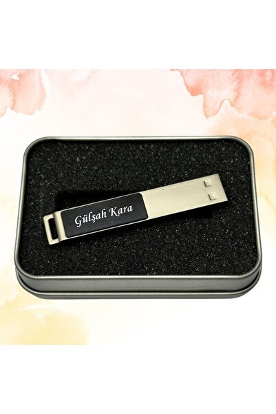 HediyesiBizden Kişiye Özel Isim Baskılı Metal Kutulu Beyaz Işıklı Flaş Bellek...