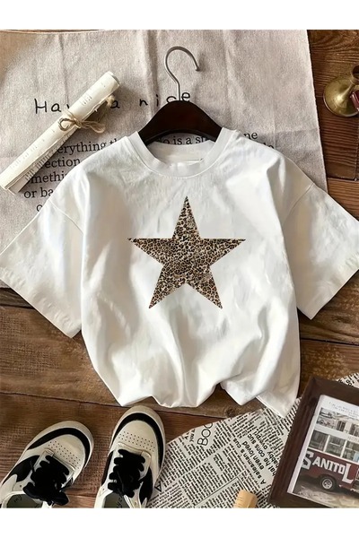 QUEENSTOWN Tricou oversize pentru damă, cu imprimeu cu stele leopard, cu deco...