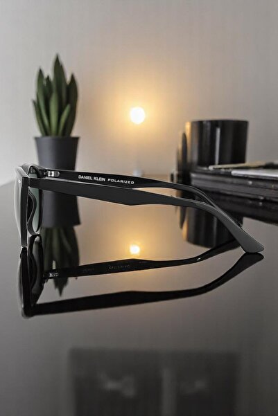 Daniel Klein 100% Polarized Uv400 Protection Black Color Wayfarer Original Unisex Sunglasses Dkgg6272C2