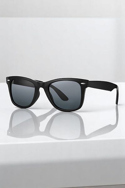 Daniel Klein Original 100% Polarized Uv400 Protection Black Color Wayfarer Unisex Sunglasses