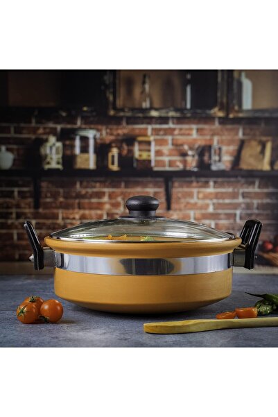 Olsenmark Traditional Clay Handi with Glass Lid (500 ml)