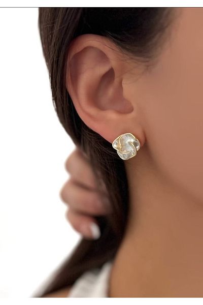 AychaAksesuar Steel Vip White Pearlescent Elegant Flower Earrings