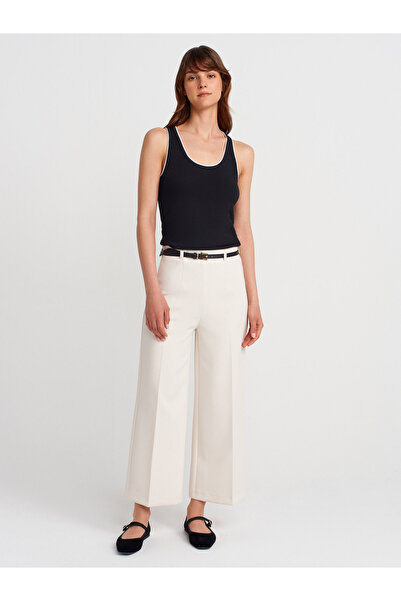 Dilvin 10769 Askılı Kontrast İnce Triko Bluz-S.-Beyaz