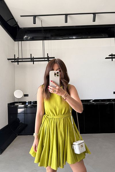 Özge Özgenç Rochie cu talie elastică