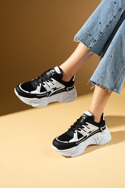 Pembe Potin Black and White Women's Sports Sneakers Lace-up Casual Comfortable Sole Shoes