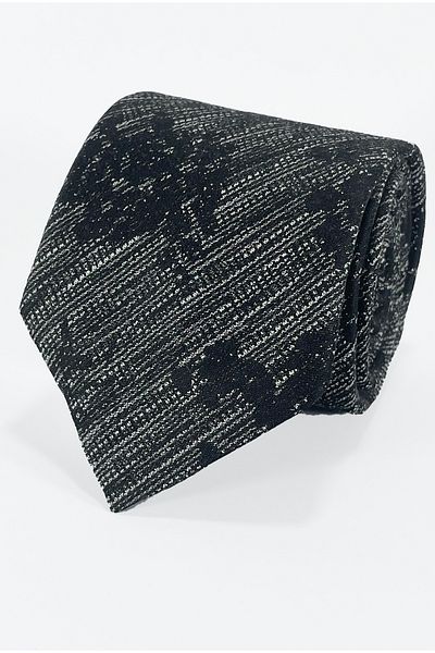 BLC Basic Line Co. Black and Gray Frayed Striped Microfiber Classic Tie and Pocket Square Set – 7 cm