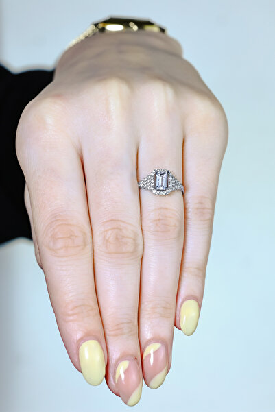 Fay Yamaner Altın Taşlı Baget Yüzük