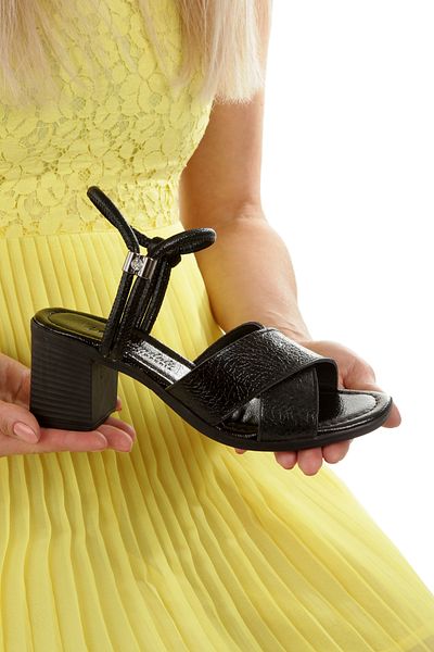 ARTI ARTI AYAKKABI Mi̇a100-Tpk-1002 Genuine Leather Evening Dress Daily-Wedding-Leisure-Vacation Black Crinkled Patent Leather Heeled Shoes